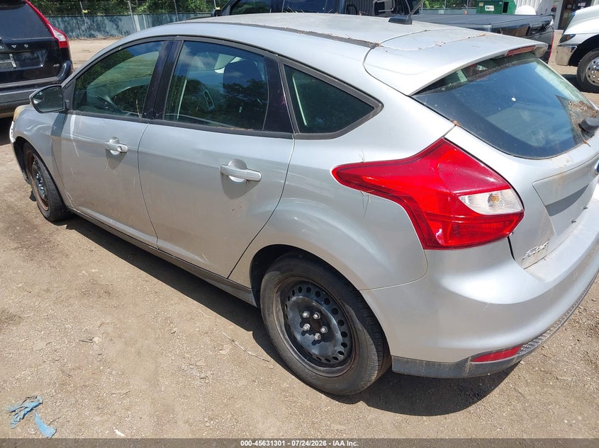 Vin: 1fahp3k27cl230562, lot: 46129766, ford focus se 20123