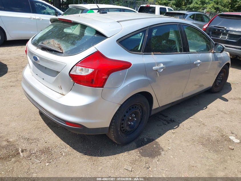 Vin: 1fahp3k27cl230562, lot: 46129766, ford focus se 20124