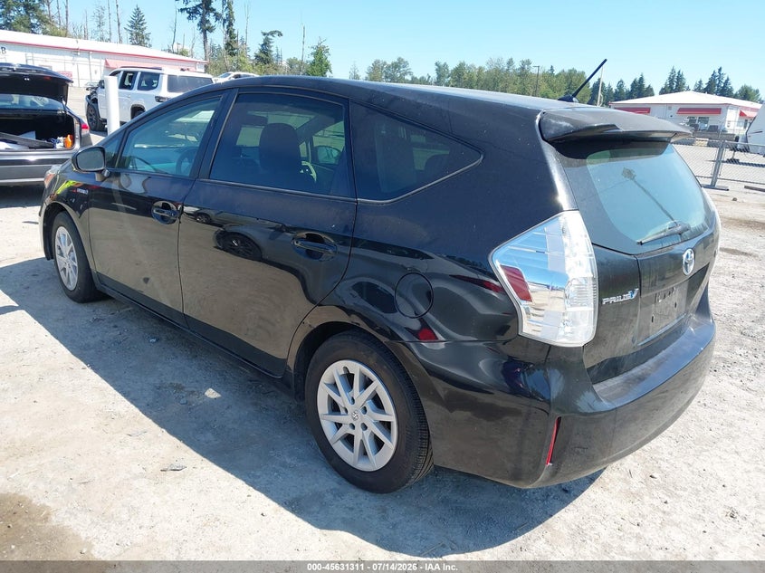 2013 TOYOTA PRIUS V auction photo 3