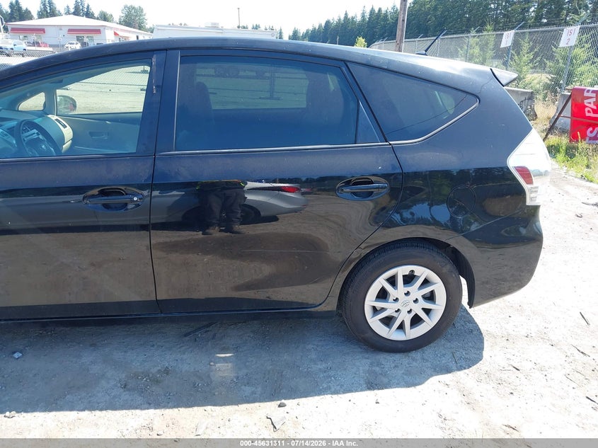 2013 TOYOTA PRIUS V auction photo 6