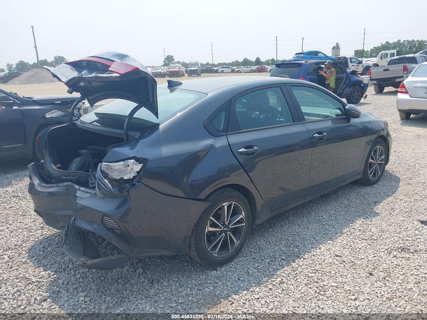 2024 KIA FORTE auction photo 4