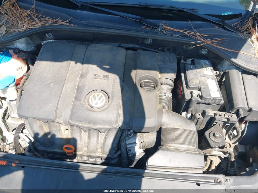 2013 Volkswagen Passat 2.5L Se VIN: 1VWBH7A39DC084842 Lot: 45631336