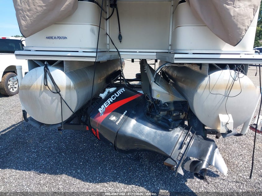 2001 SUNTRACKER PH30 PONTOON BOAT auction photo 6