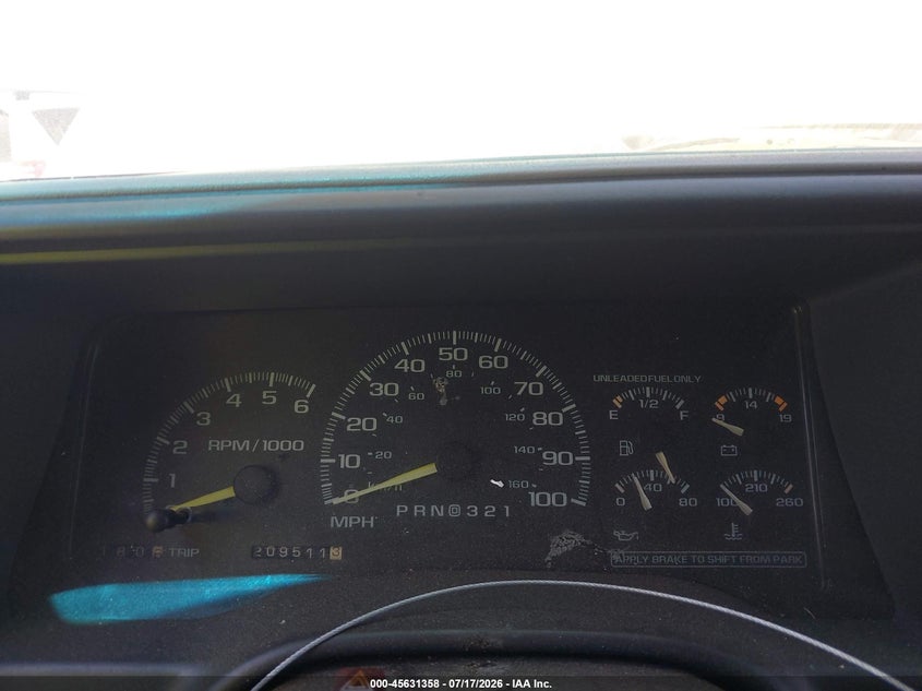 1999 GMC SUBURBAN auction photo 7