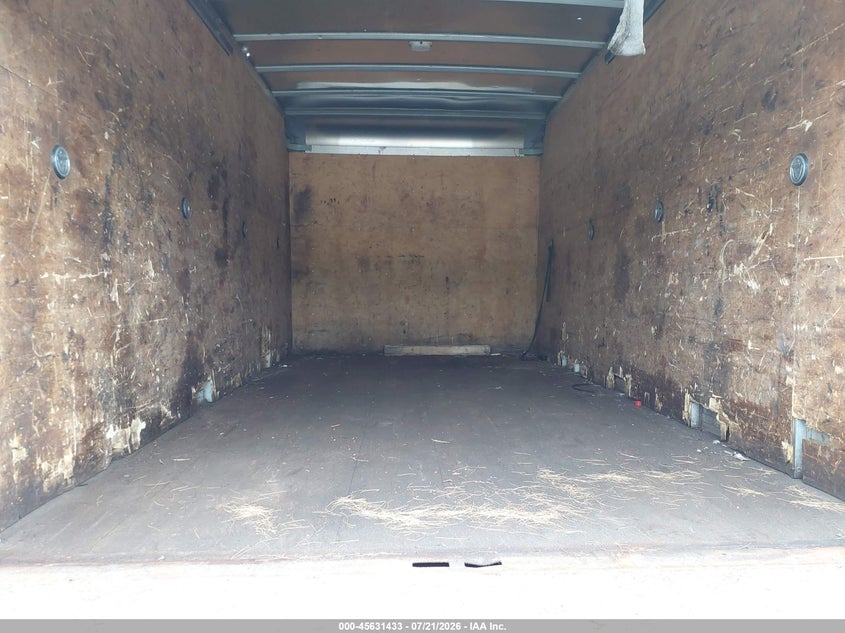 2015 ISUZU NPR DSL REG AT auction photo 6