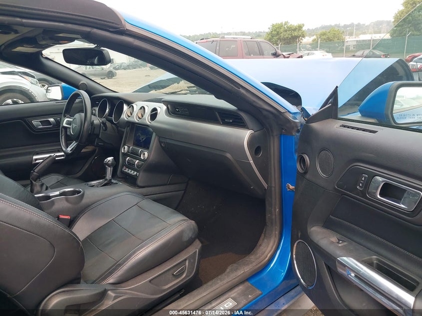 2020 FORD MUSTANG auction photo 5