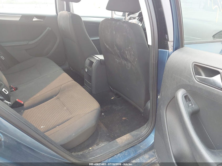 2016 VOLKSWAGEN JETTA auction photo 8