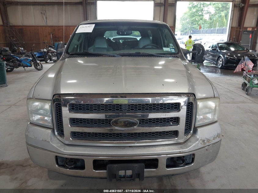 2005 Ford Excursion Xls/Xlt VIN: 1FMSU41P35EC50726 Lot: 45631507