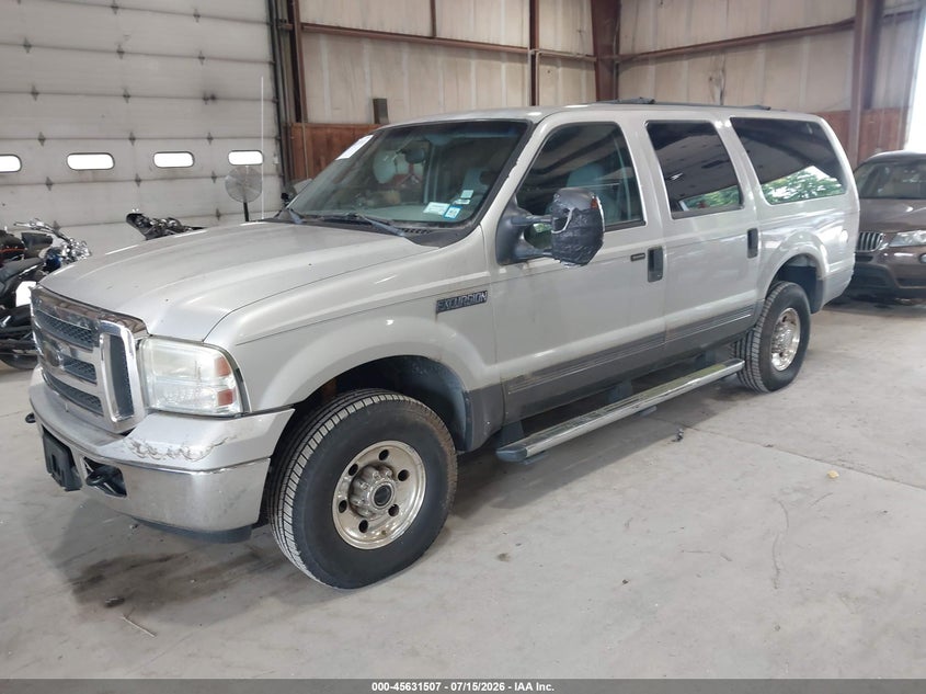 2005 FORD EXCURSION auction photo 2