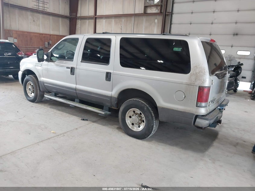 2005 FORD EXCURSION auction photo 3