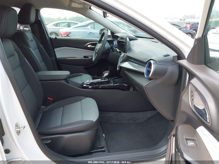 2026 CHEVROLET TRAX auction photo 5