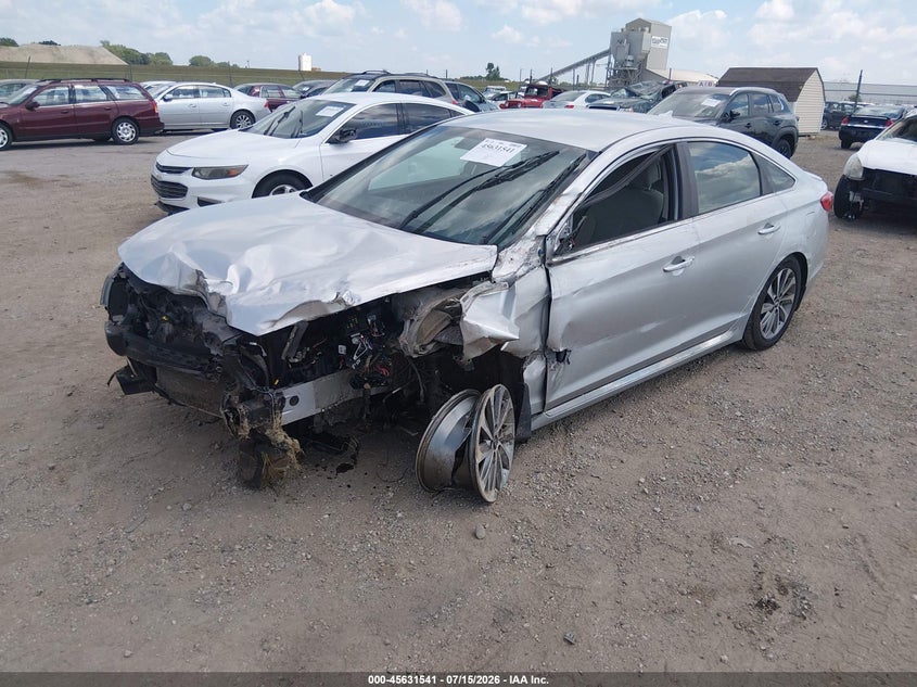 2016 HYUNDAI SONATA auction photo 2