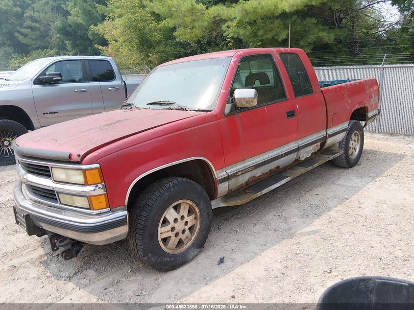 1994 CHEVROLET GMT-400 auction photo 2