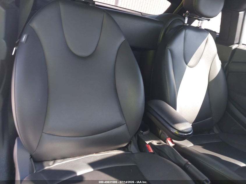 2015 MINI COUPE auction photo 8
