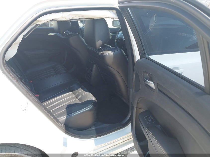 2015 Chrysler 300 300S VIN: 2C3CCABG0FH763374 Lot: 45631642