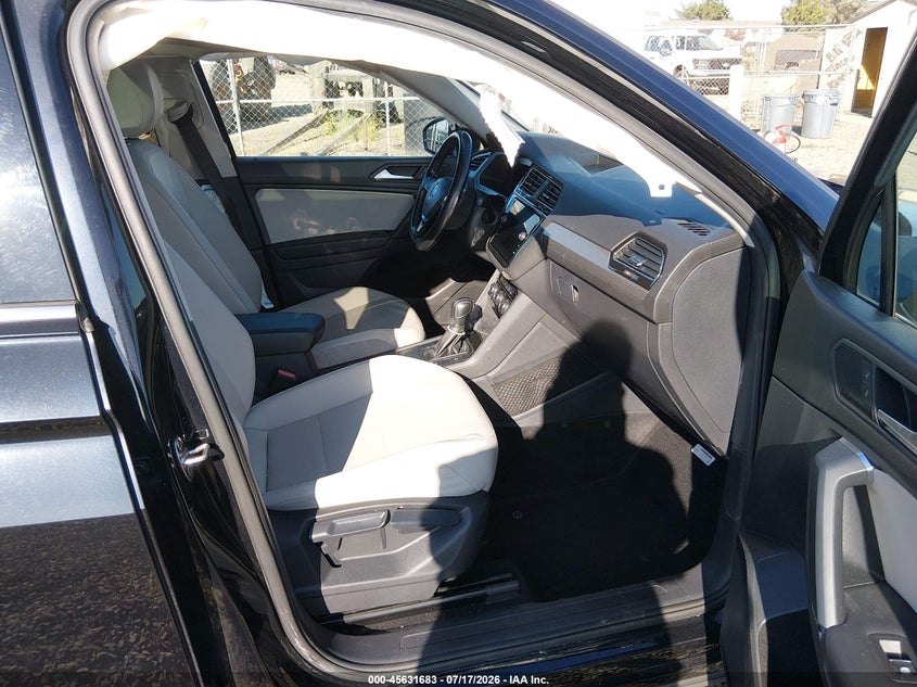 2019 Volkswagen Tiguan 2.0T Se/2.0T Sel/2.0T Sel R-Line/2.0T Sel R-Line Black VIN: 3VV3B7AX1KM031531 Lot: 45631683