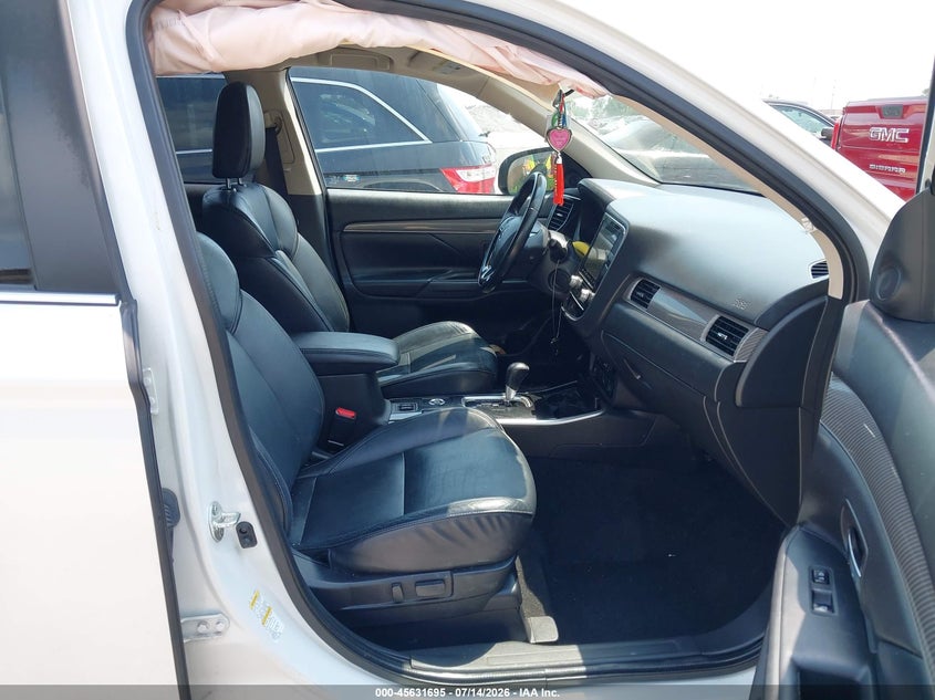 2020 MITSUBISHI OUTLANDER auction photo 5