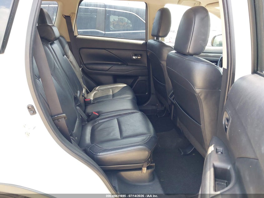 2020 MITSUBISHI OUTLANDER auction photo 8