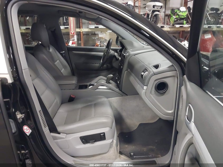 2004 Porsche Cayenne S VIN: WP1AB29P64LA69059 Lot: 45631727