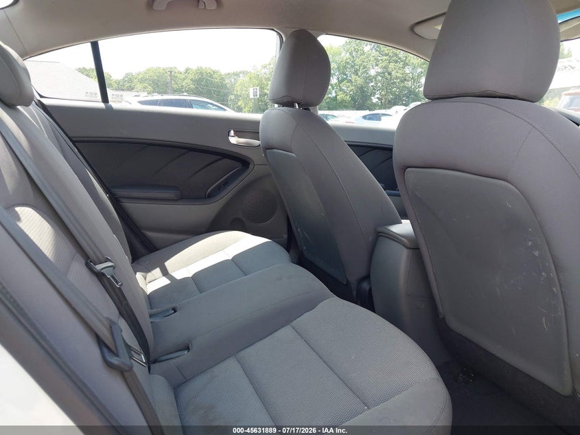 2017 KIA FORTE auction photo 8