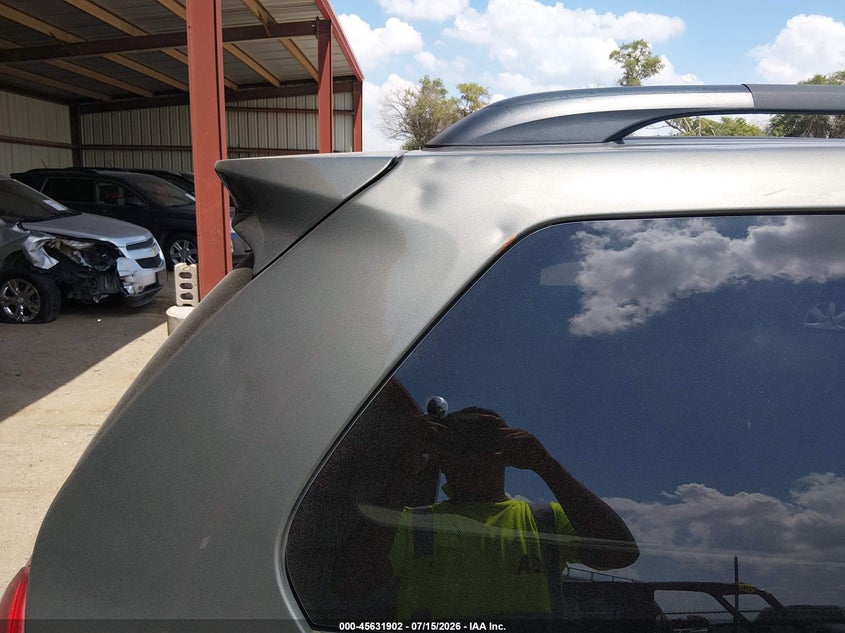 2011 TOYOTA SIENNA VAN 3.5L V-6 DOHC, VVT, 265HP