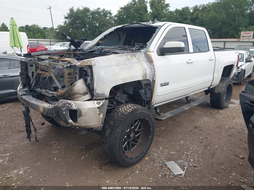 2018 Chevrolet Silverado, Engine Burn, IAAI, VIN 3GCUKREC6JG559231 — photo 2