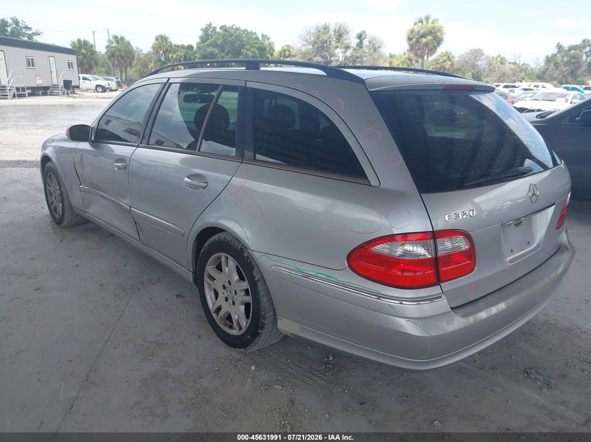 2004 MERCEDES-BENZ E 320 auction photo 3