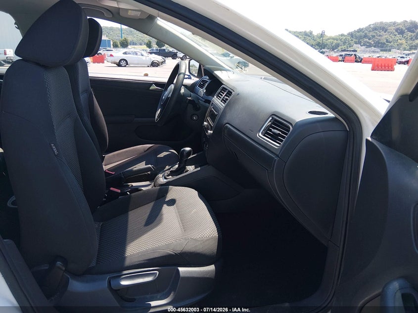 2012 VOLKSWAGEN JETTA auction photo 5