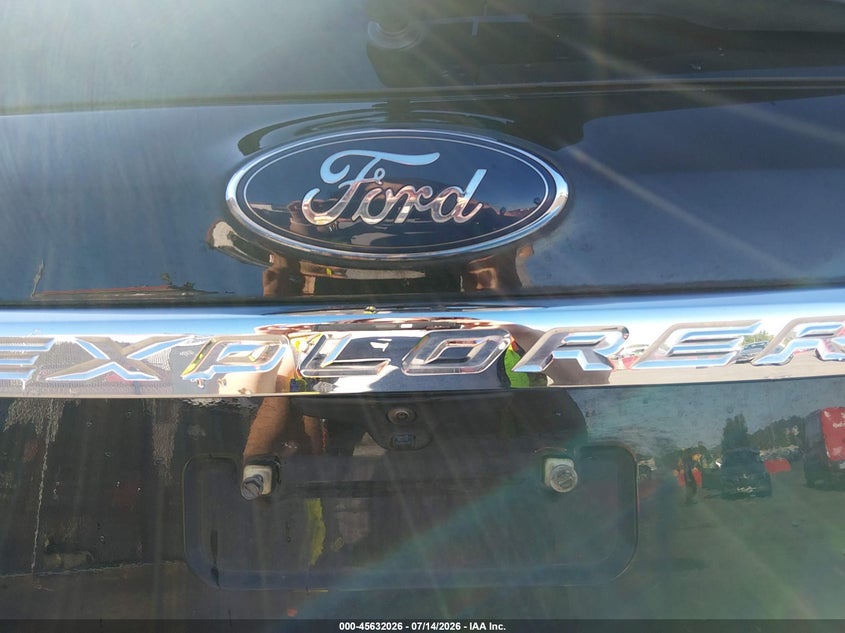 2017 Ford Explorer VIN: 1FM5K8B82HGC63686 Lot: 45632026