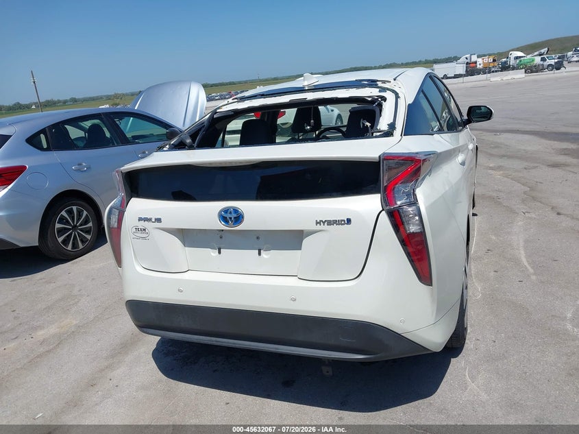 TOYOTA PRIUS - zdjęcie 16