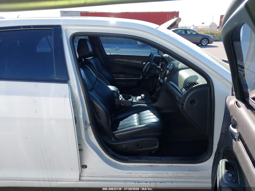 2018 CHRYSLER 300 auction photo 5