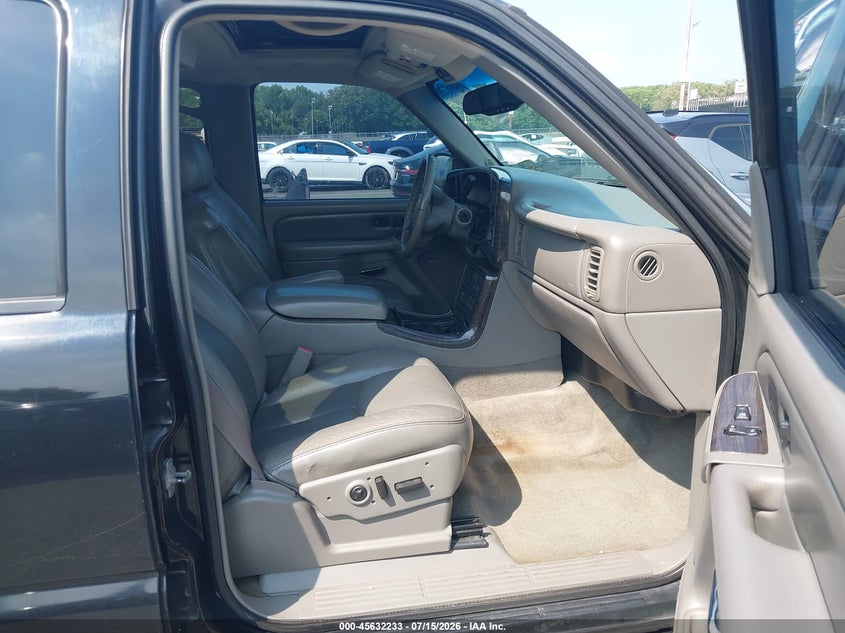 2005 GMC YUKON XL 1500 auction photo 5