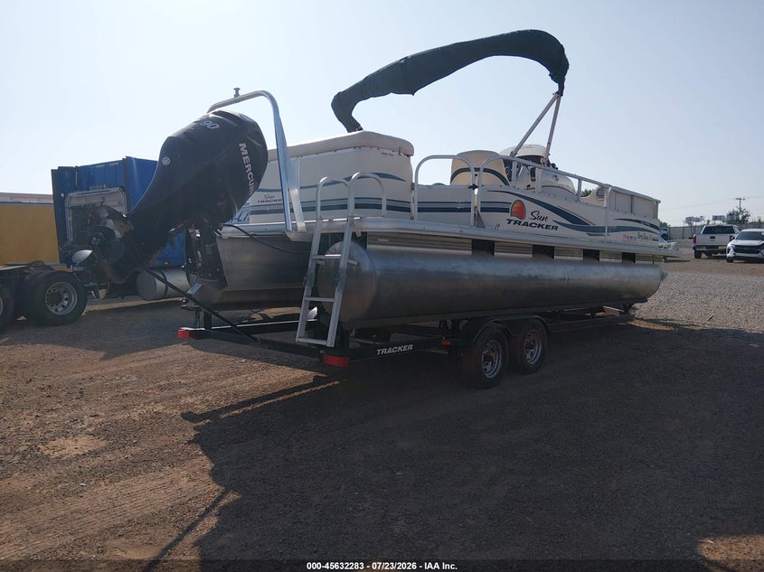 2011 SUNTRACKER PONTOON auction photo 3