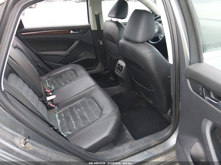 2013 Volkswagen Passat 2.0L Tdi Sel Premium VIN: 1VWCN7A35DC073415 Lot: 45632329