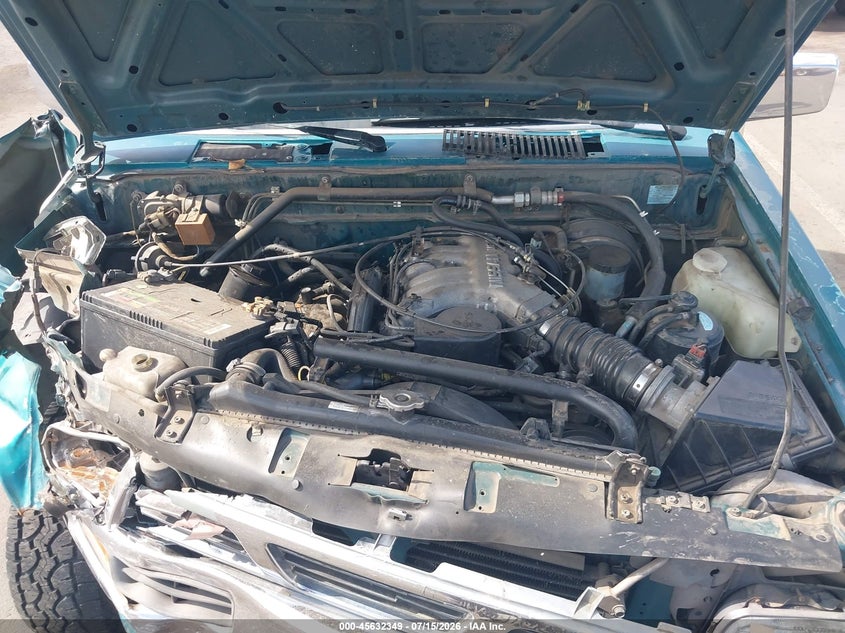 NISSAN TRUCK 1995 VIN 1N6HD16Y4SC352541