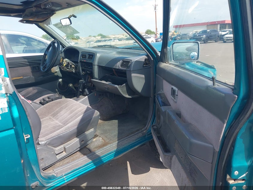 NISSAN TRUCK 1995 VIN 1N6HD16Y4SC352541