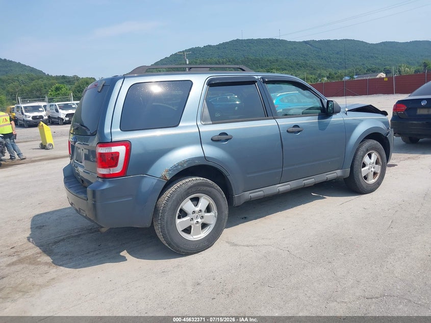 Vin: 1fmcu9d71bkb45015, lot: 46130836, ford escape xlt 20114
