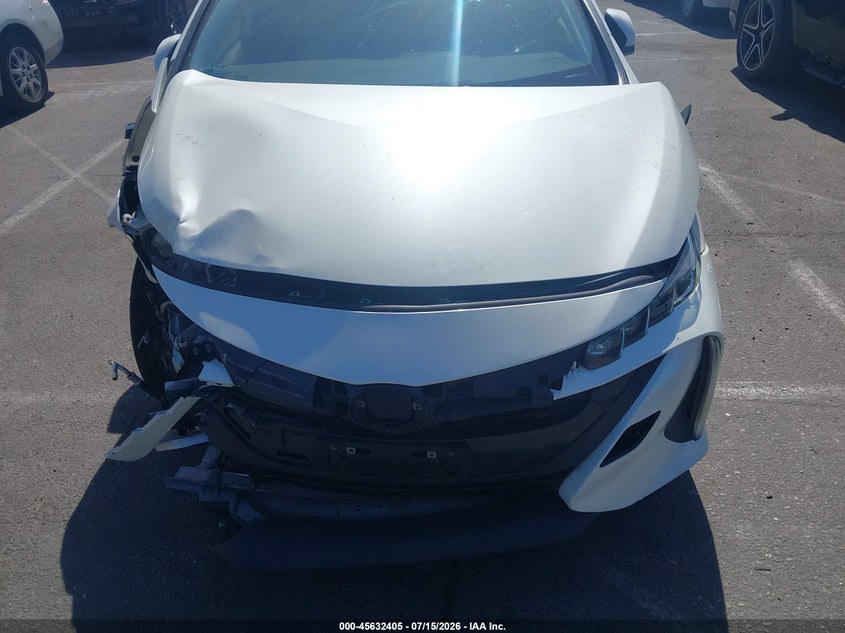 2020 TOYOTA PRIUS PRIME auction photo 6