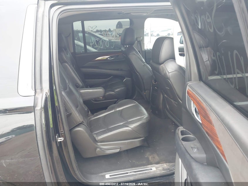 2015 CADILLAC ESCALADE ESV auction photo 8