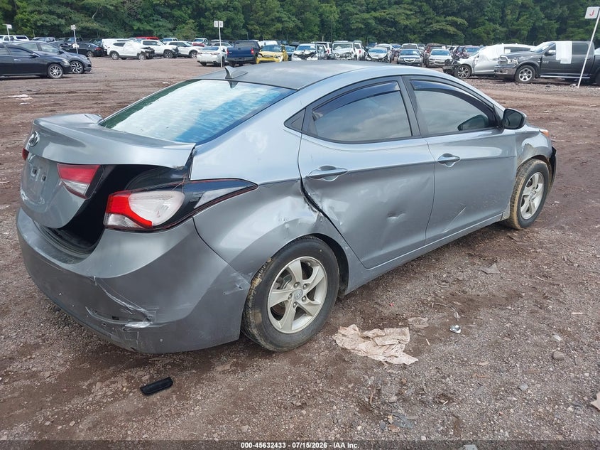 2015 HYUNDAI ELANTRA auction photo 4