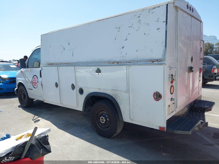 2002 GMC SAVANA CUTAWAY auction photo 3