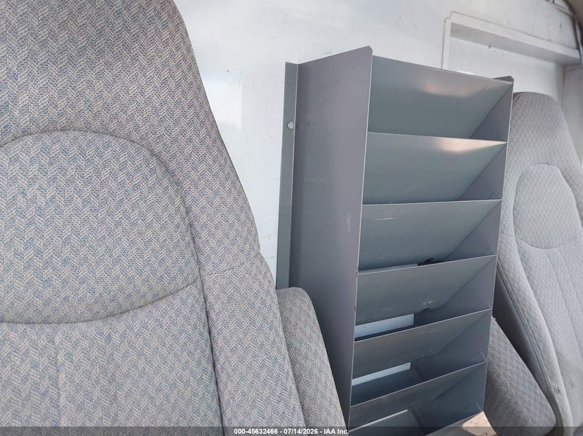 2002 GMC SAVANA CUTAWAY auction photo 7