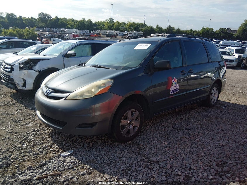 2006 TOYOTA SIENNA auction photo 2