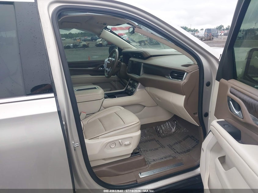 2022 GMC YUKON XL auction photo 5