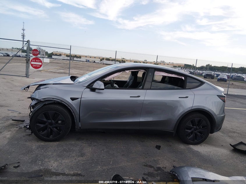 2024 Tesla Model Y Long Range Dual Motor All-Wheel Drive VIN: 7SAYGDEE4RA319829 Lot: 45632719