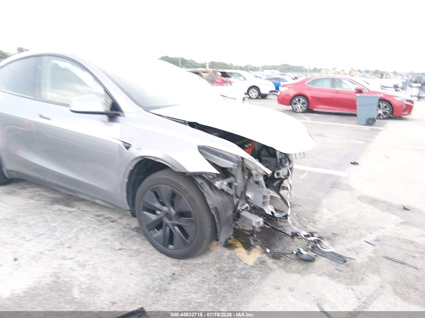 2024 Tesla Model Y Long Range Dual Motor All-Wheel Drive VIN: 7SAYGDEE4RA319829 Lot: 45632719