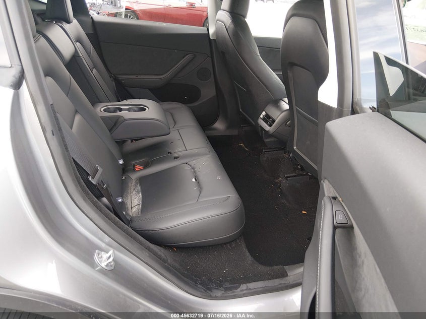 2024 Tesla Model Y Long Range Dual Motor All-Wheel Drive VIN: 7SAYGDEE4RA319829 Lot: 45632719