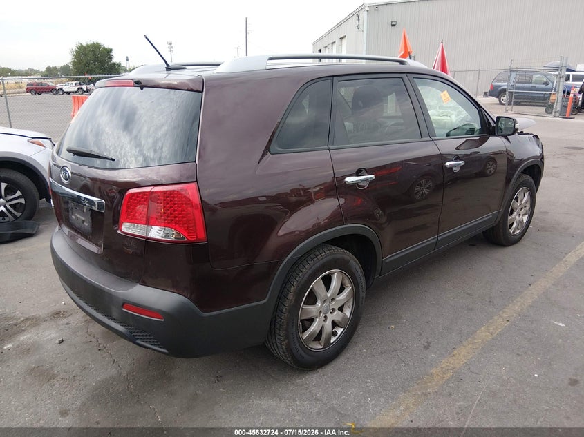 2013 KIA SORENTO auction photo 4