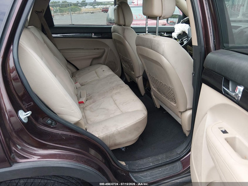 2013 KIA SORENTO auction photo 8