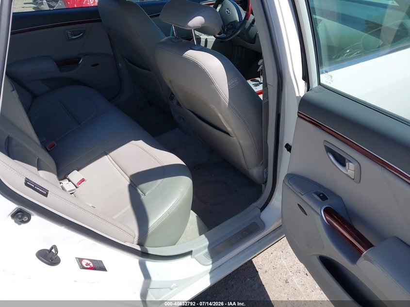 2006 Hyundai Azera Limited/Se VIN: KMHFC46F96A099842 Lot: 45632792